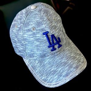 Women’s LA fitted hat